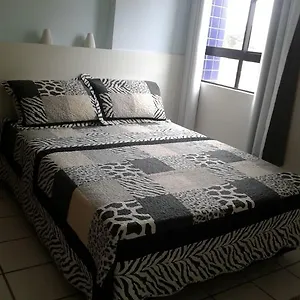https://grand-beach-flat.portodegalinhashotels.com